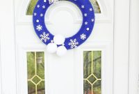 Glistening Snowflake Christmas Wreath