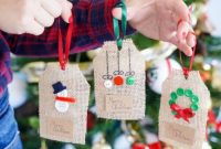 Charming Burlap Christmas Gift Tags: 3 Effortless DIY Styles