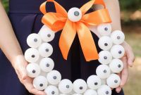 Ghoul’s Eye Halloween Entry Wreath