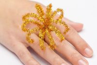 Twist Up a Dazzling Pipe Cleaner Fireworks Ring