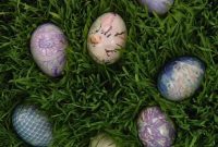 Beyond Dyes: Achieve Stunning Silk Patterns on Easter Eggs