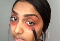 The Genius Makeup Hack That Makes Dark Circles Disappear