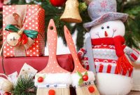 Folk Art Santa Christmas Decor
