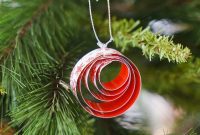 Layered Rolled Paper Christmas Charm