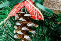 DIY Pinecone Christmas Ornaments