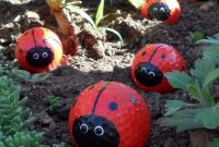 Eski Golf Toplarından Akıl Almaz Şirin Uğur Böcekleri Yapın