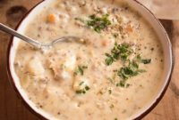 Hearty Family Cheeseburger Soup