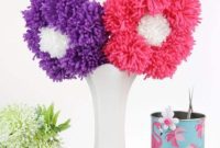 Yarn Pom-Pom Floral Displays