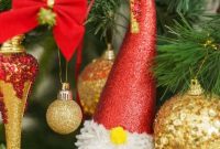 Cozy Pom-Pom Gnomes: Whimsical Holiday Tree Charms