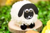 Fluffy Pom-Pom Sheep: A DIY Video Craft Guide