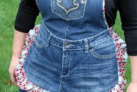 Transform Old Jeans into a Charming Farmhouse Apron