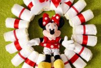 Minnie’s Bow-tiful Diaper Wreath Gift