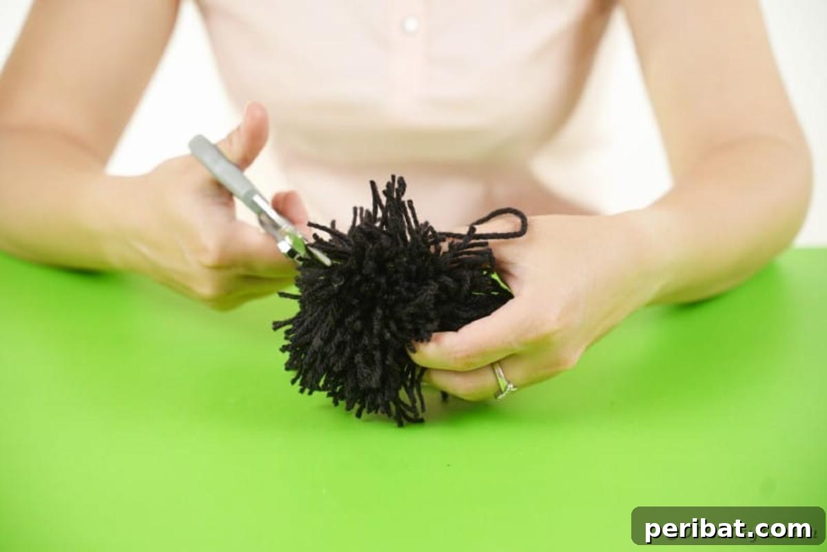 Clipping ends of yarn