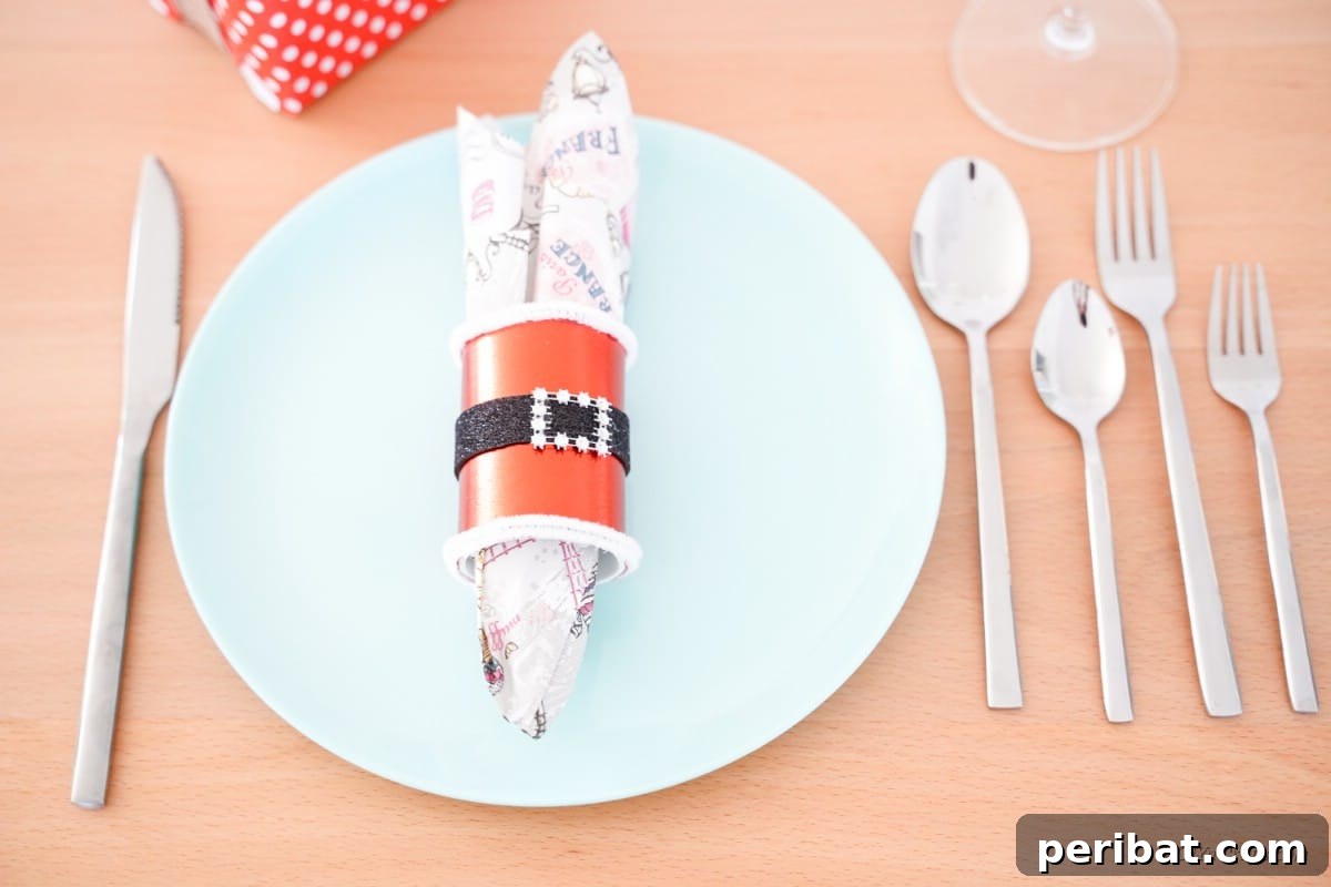 Napkin holder accessory Santa themed design