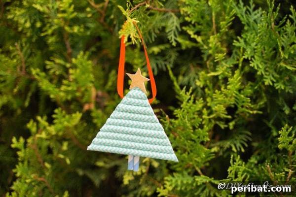 Sixty Sparkling DIY Ornaments for Your Christmas Tree 26 Paper straw tere in tree