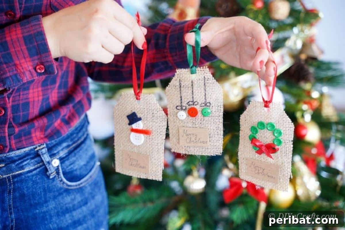 Charming Burlap Christmas Gift Tags: 3 Effortless DIY Styles 3 Close-up of a rustic craft-made burlap gift tag, showcasing its texture and simple, elegant design.