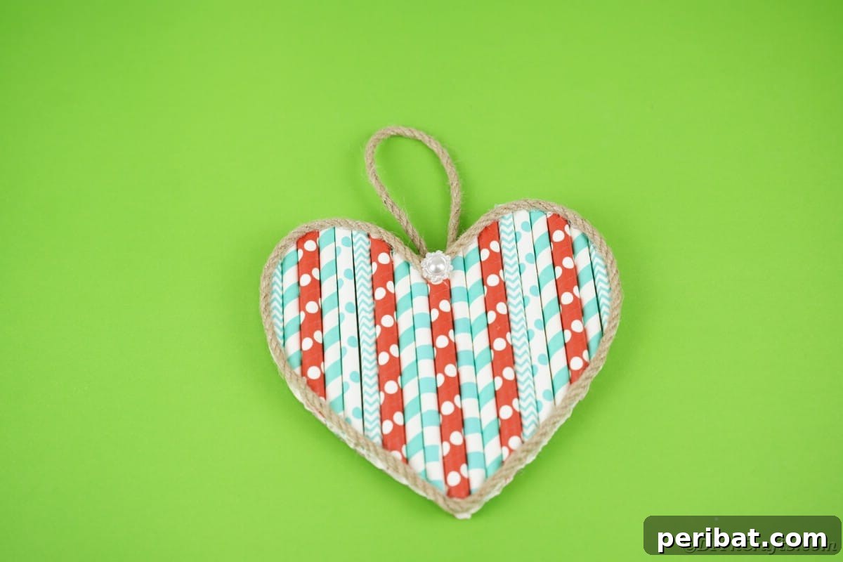 Crafty Paper Straw Heart Wall Decor 15 Paper straw heart on green table
