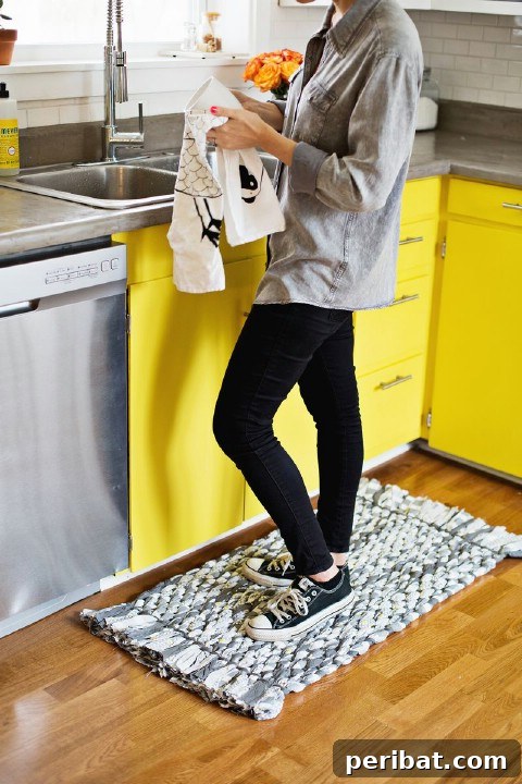 Craft Your Own Stunning Rugs for a Personalized Home 14 Woven Rags - 30 Magnificent DIY Rugs to Brighten up Your Home
