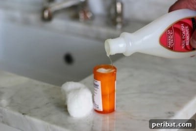 Boş İlaç Şişelerini Değerlendirmek İçin 30 Harika Fikir 21 Pill Bottle Nail Polish Remover