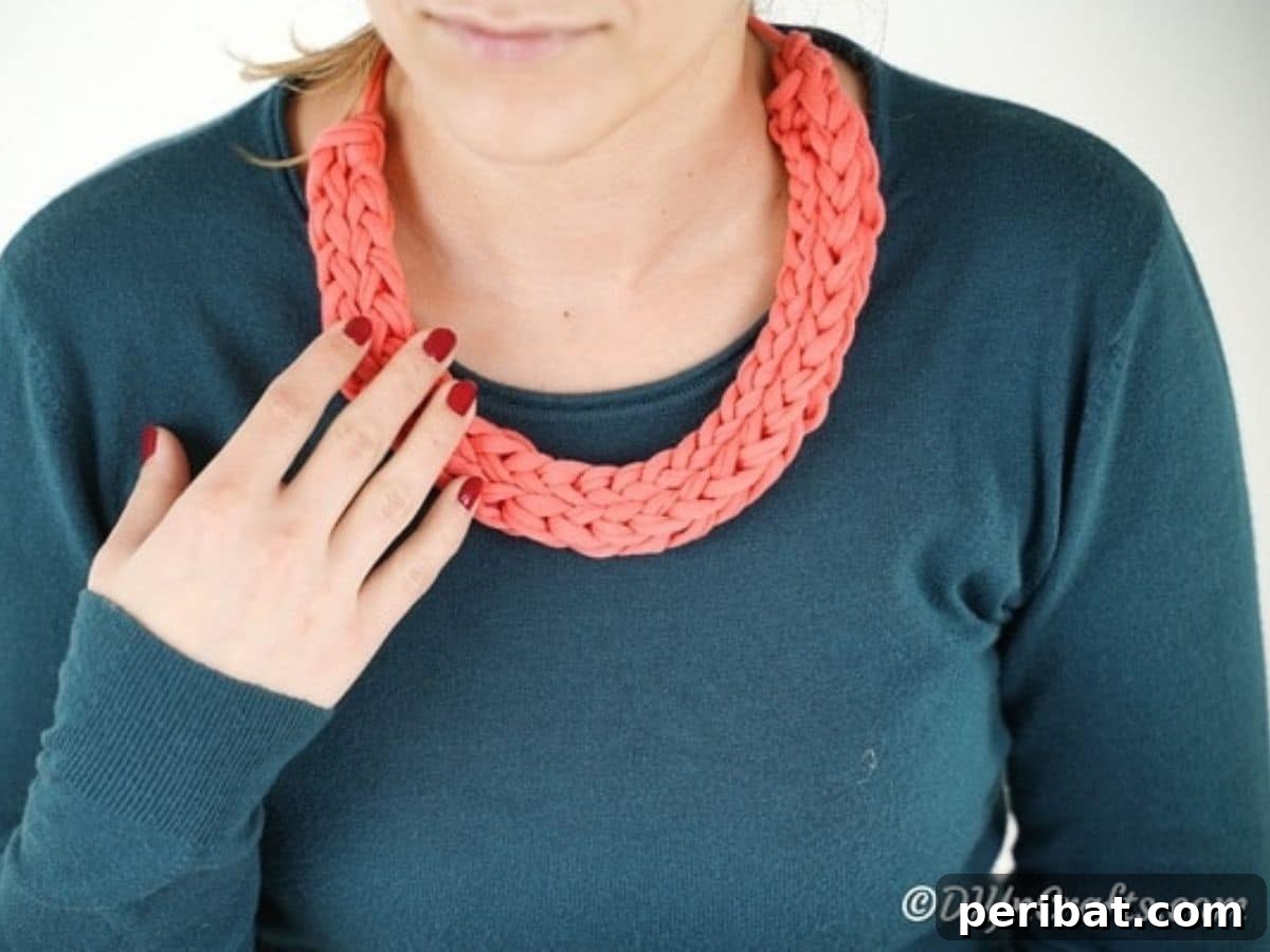 45 Handmade Gifts Women Will Adore 4 Pink knit necklace