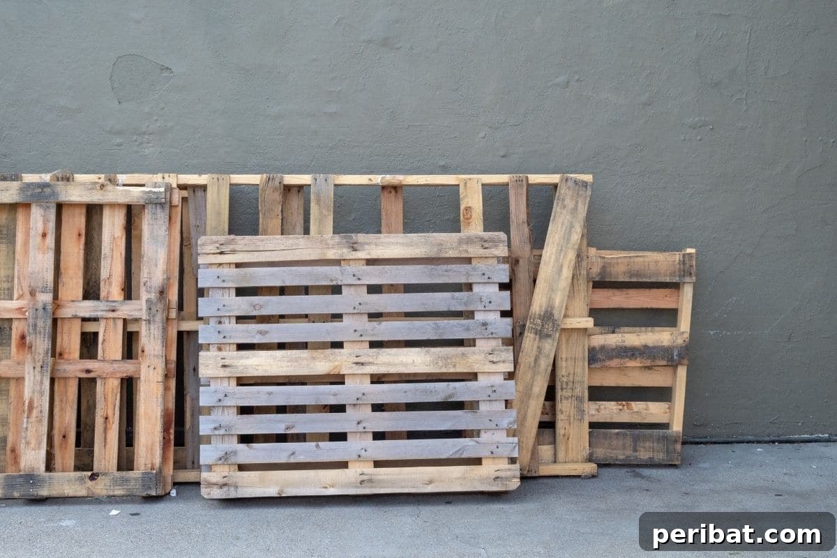 empty wood pallets in stock