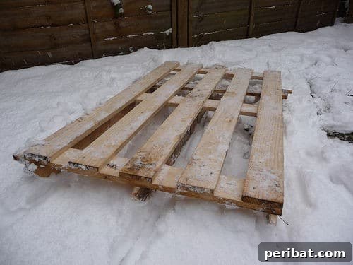 35 Creative Outdoor Pallet Ideas for Every DIY Skill Level 37 DIY Pallet Snow Sled