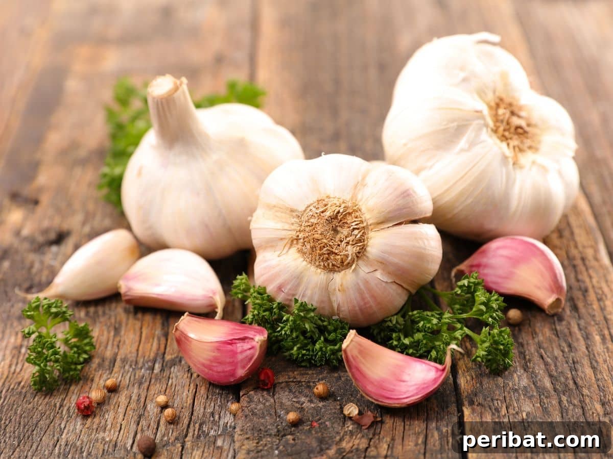 Fresh garlic bulbs and cloves