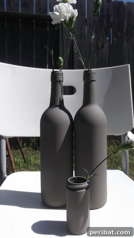 26 Stunning Empty Wine Bottle Upcycling Projects 11 Chalk Paint Wine Bottles