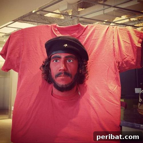 31 Howlingly Good DIY Adult Halloween Costumes to Snag the Grand Prize 32 Che Guevara T-Shirt