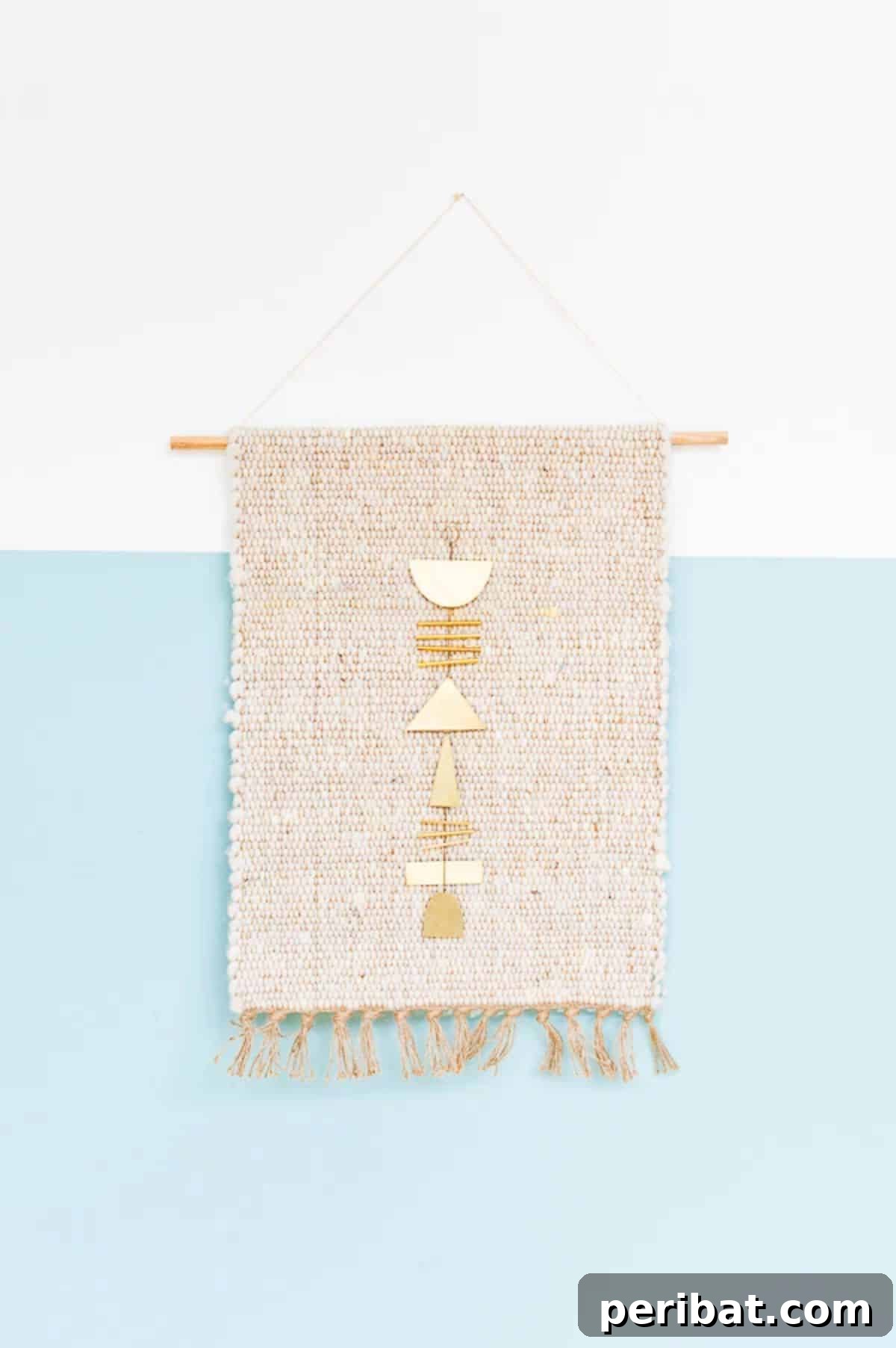 120 Inspiring DIY Boho Decor Ideas and Projects 3 Quick and easy 5-minute woven wall hanging for instant boho charm.