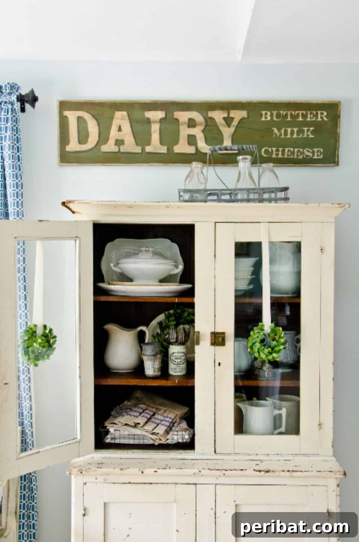 Charming Rustic Kitchens: DIY Decor and Craft Projects 21 Making an "Antique" Sign