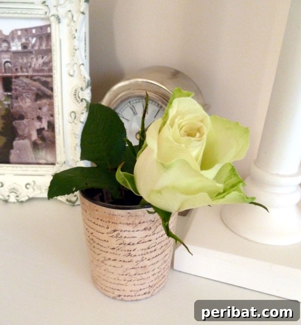 36 Genius Ideas for Repurposing Candle and Mini Jars 8 Quick and Easy Vase from Recycled Candle Jar