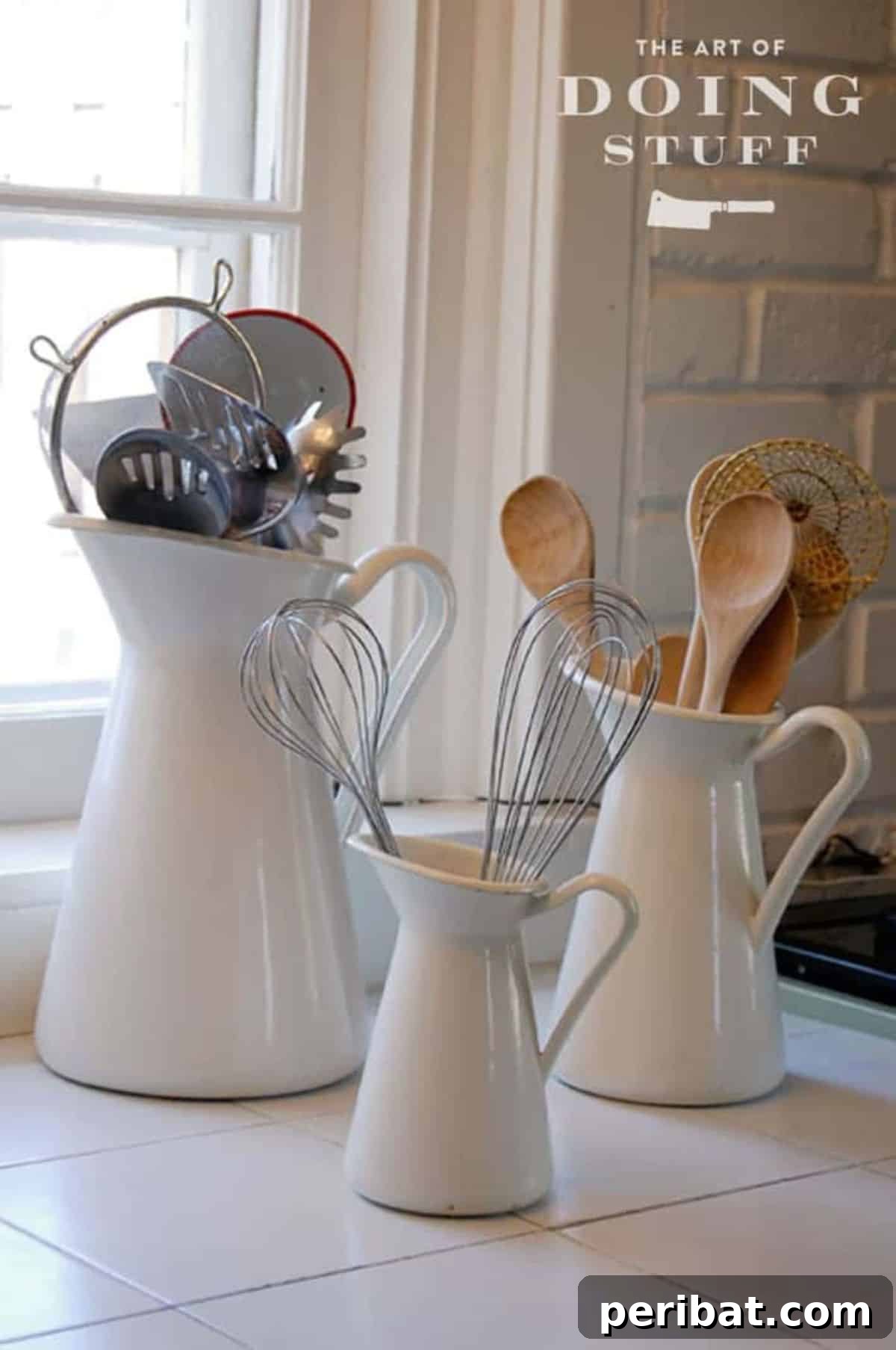Graduated Pitchers for Utensils