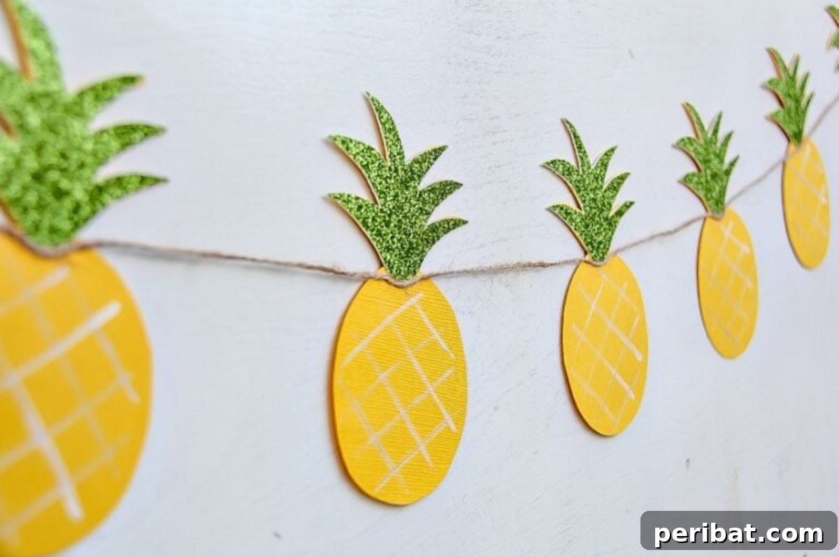 50 Summer DIY Projects to Brighten Your Home 7 Pineapple Crafts – DIY Summer Garland