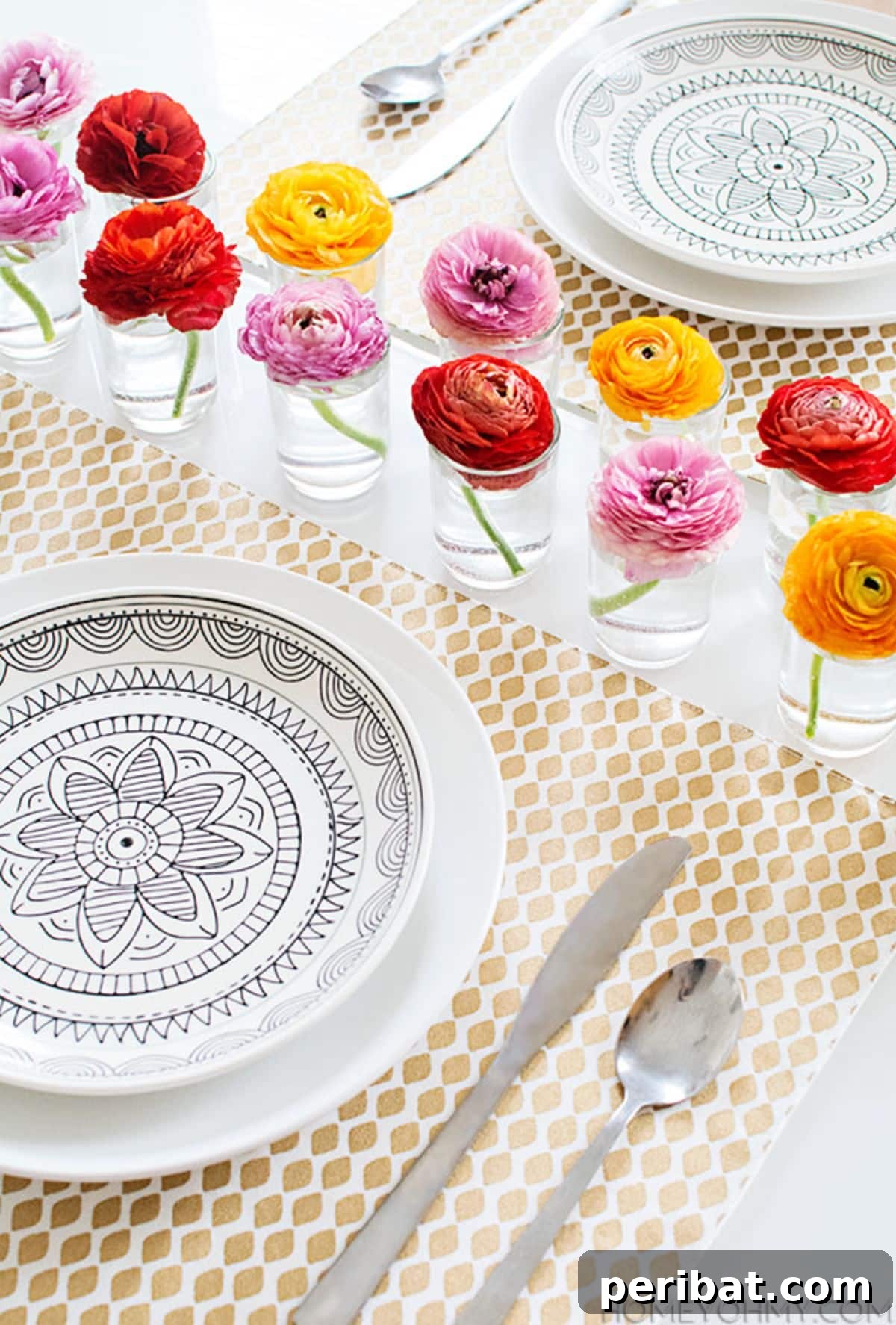 Craft Your Spring: 50 Fresh Home Decor Ideas 39 Spring Table With Ranunculus
