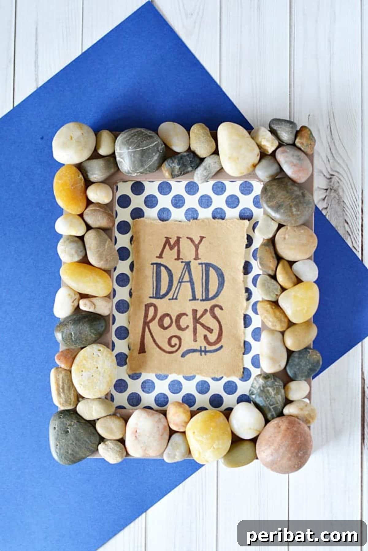 31 Homemade Father's Day Decor and Gift Ideas 29 My Dad Rocks Frame