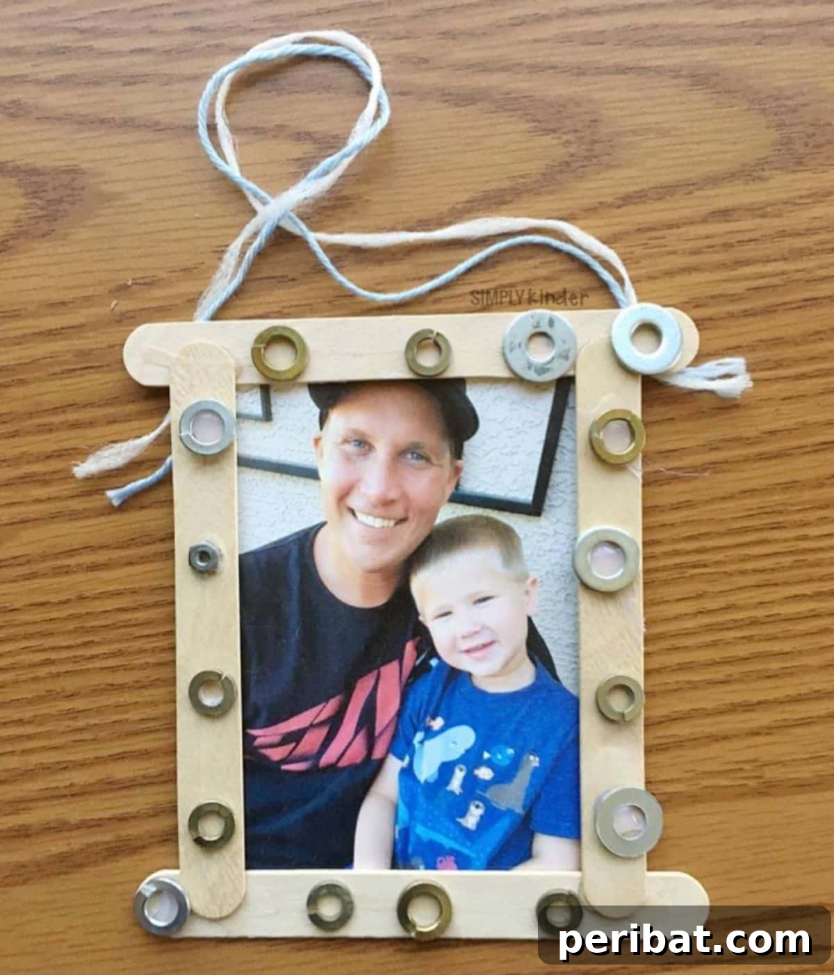 31 Homemade Father's Day Decor and Gift Ideas 4 Washer Frame for Father’s Day