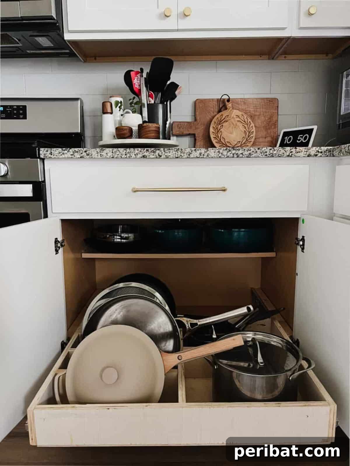 Efficient Sliding Pan Organizer with Lid Storage