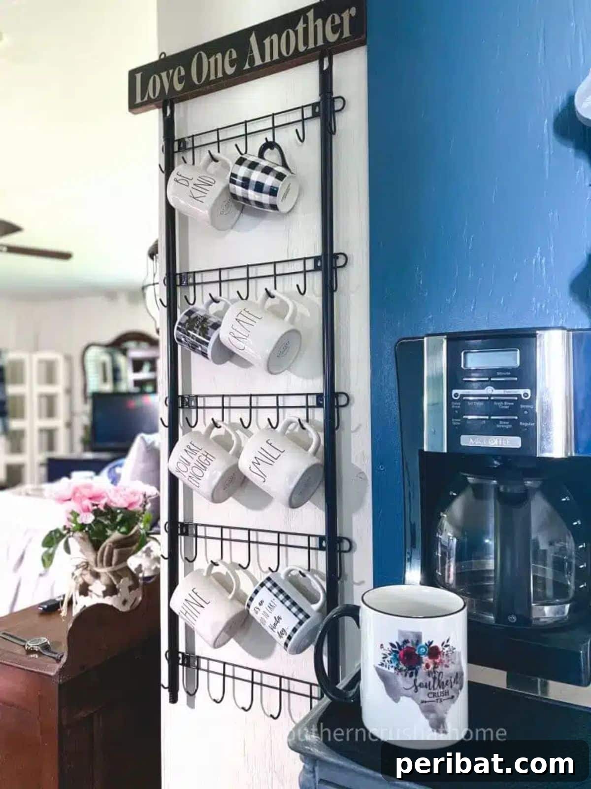 Decorative Wall-Mounted Mug Rack for Pantry