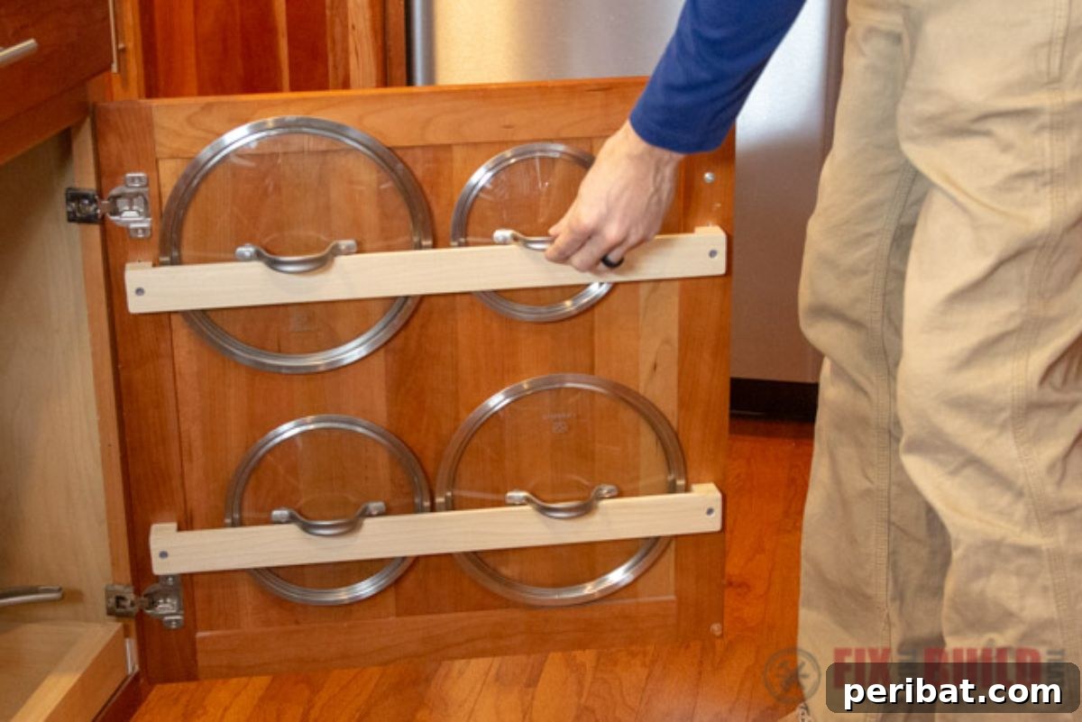 Space-Saving Door Lid Rack for Pots and Pans