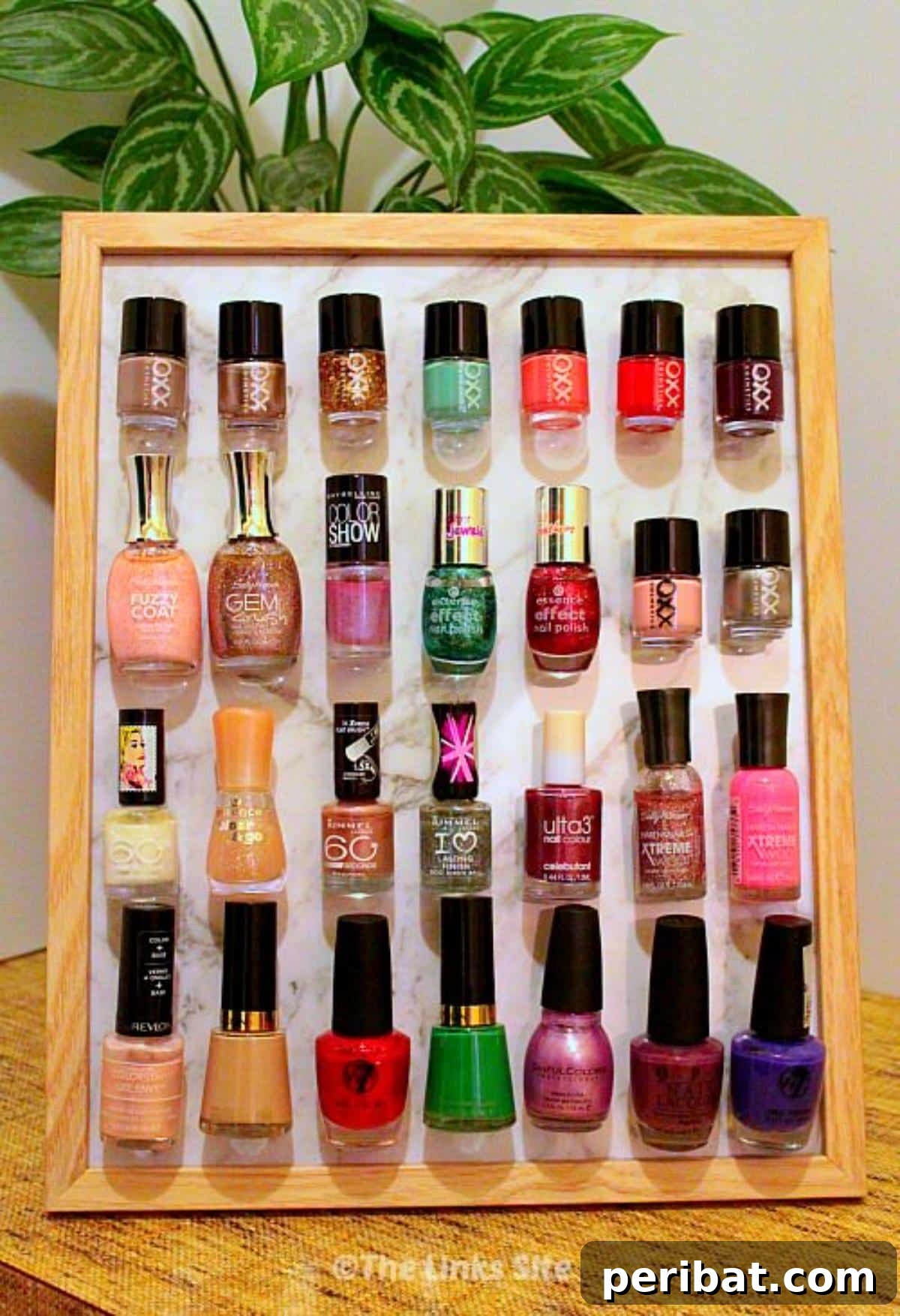 50 Smart Makeup Organization Ideas: DIY Projects & Best Products 50 DIY Nail Polish Organizer (Using a Photo Frame!)