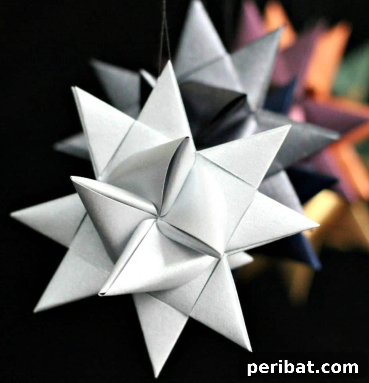 Papercrafted Christmas: A Treasury of DIY Decor Ideas 39 DIY German Stars