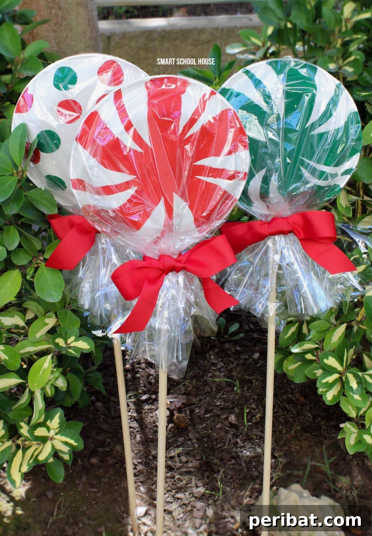Giant Paper Plate Christmas Lollipops for Whimsical Decor