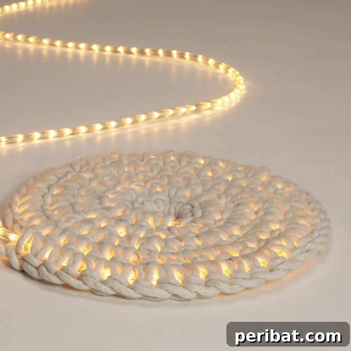 Enchanting glowing rope rug DIY for unique indoor ambiance.