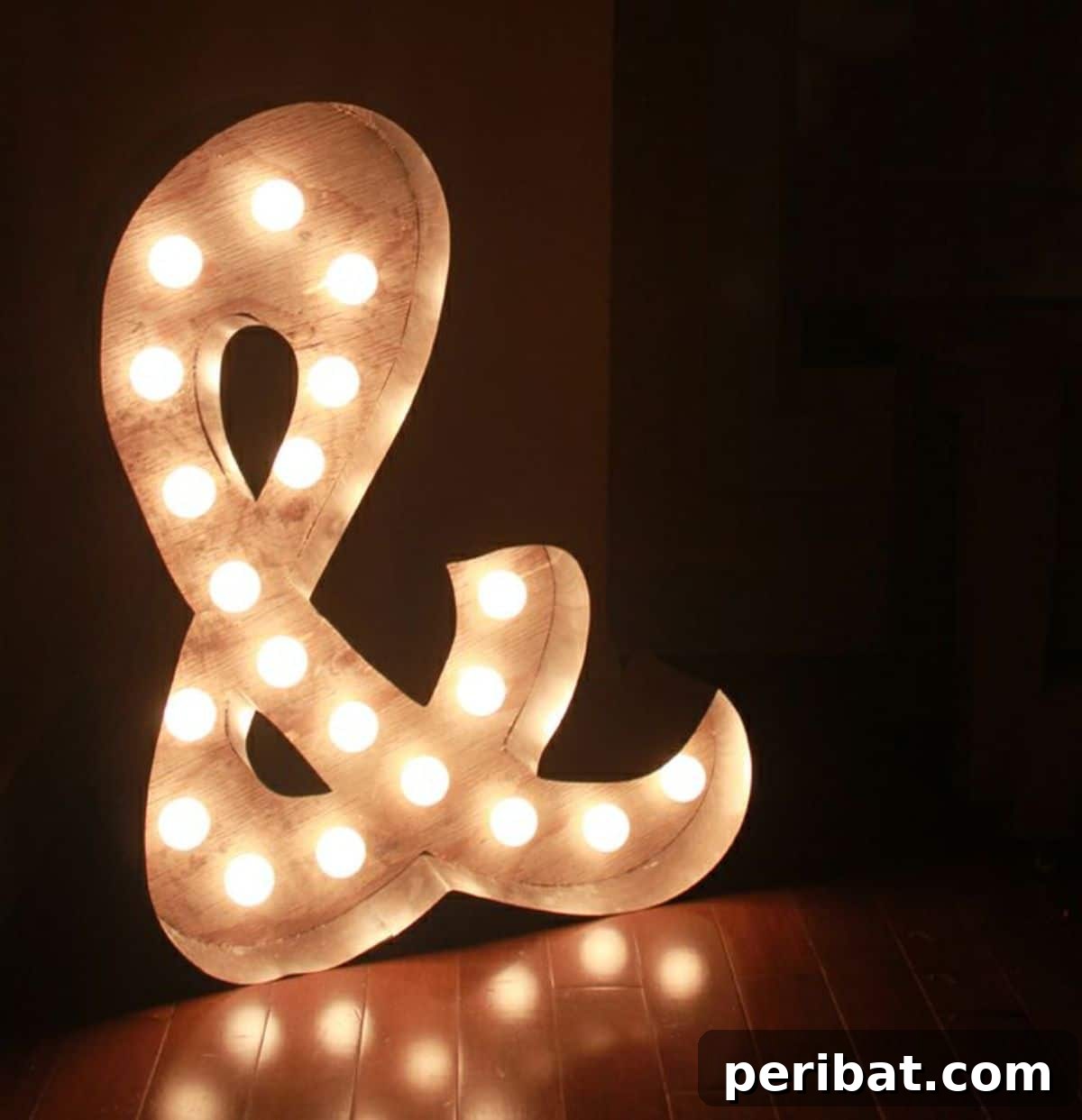 Unleash Your Creativity 50 Personalized DIY Gifts 38 DIY Ampersand Marquee Light