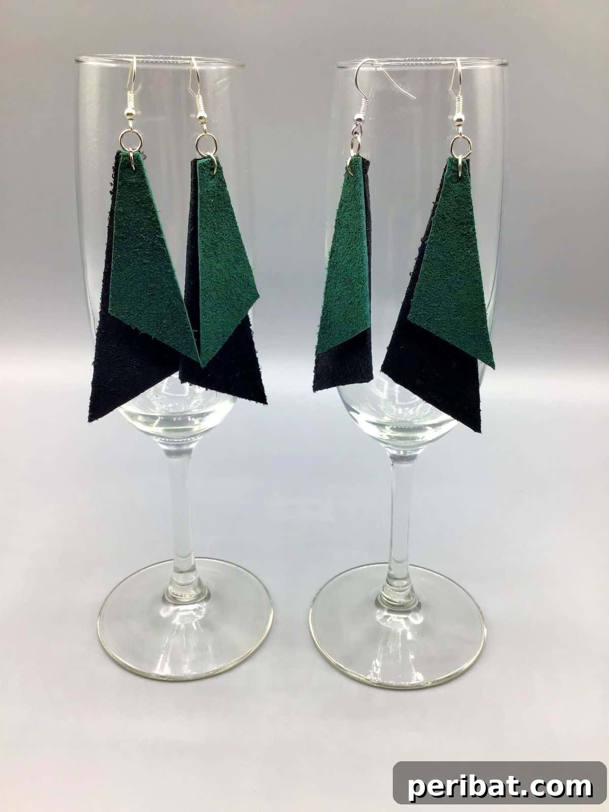 Stunning & Simple: 50 Creative Earring Projects 35 DIY Two-Layer Leather Earrings