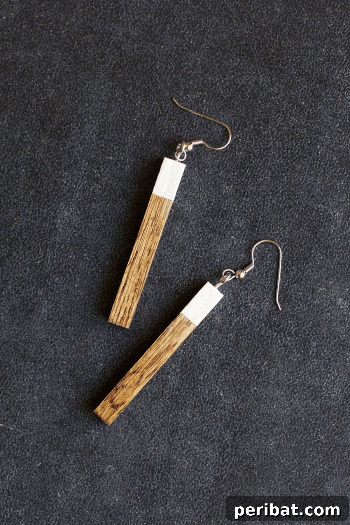 Stunning & Simple: 50 Creative Earring Projects 52 Modern DIY Wooden Dangle Earrings
