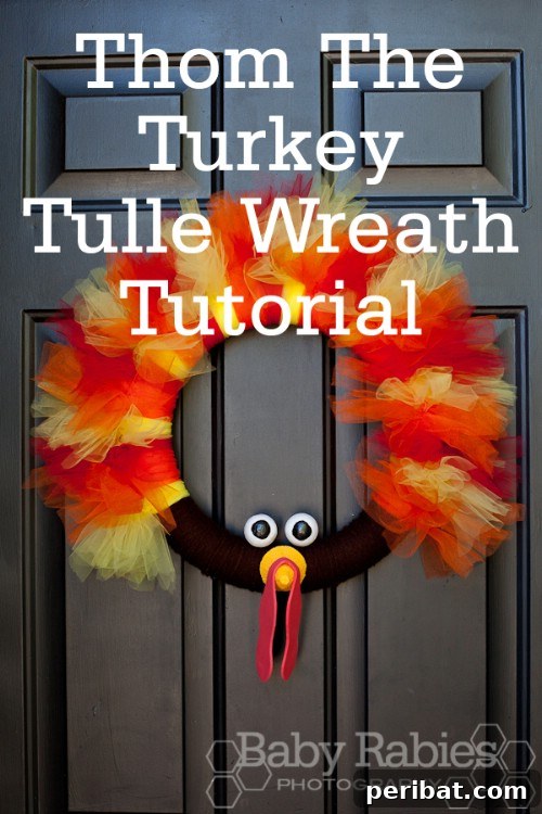 Effortless Thanksgiving: 25 DIY Decor Ideas 27 Thom the Turkey Wreath