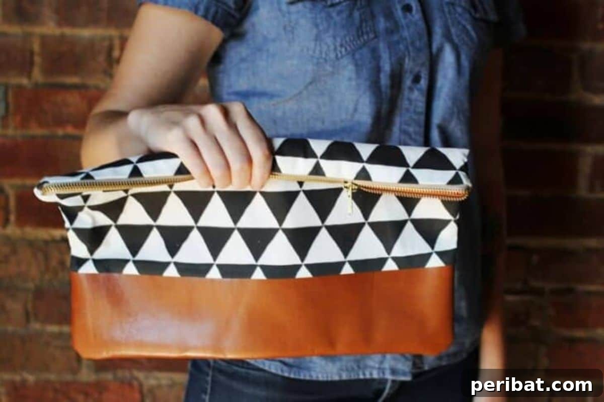 39 Stylish and Adorable DIY Purse Ideas 19 DIY Cotton + Leather Clutch Purse