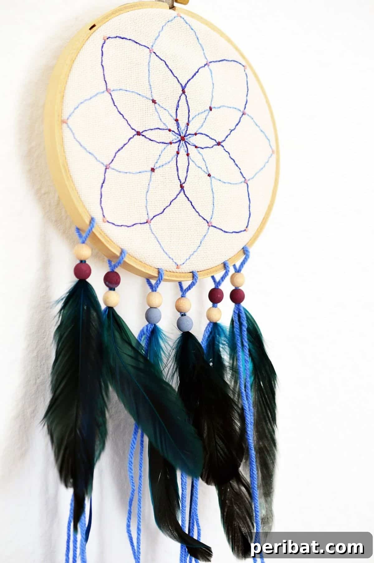 Crafting Dream Catchers: 50 DIY Ideas and Starter Kits 24 DIY Embroidery Hoop Dream Catcher